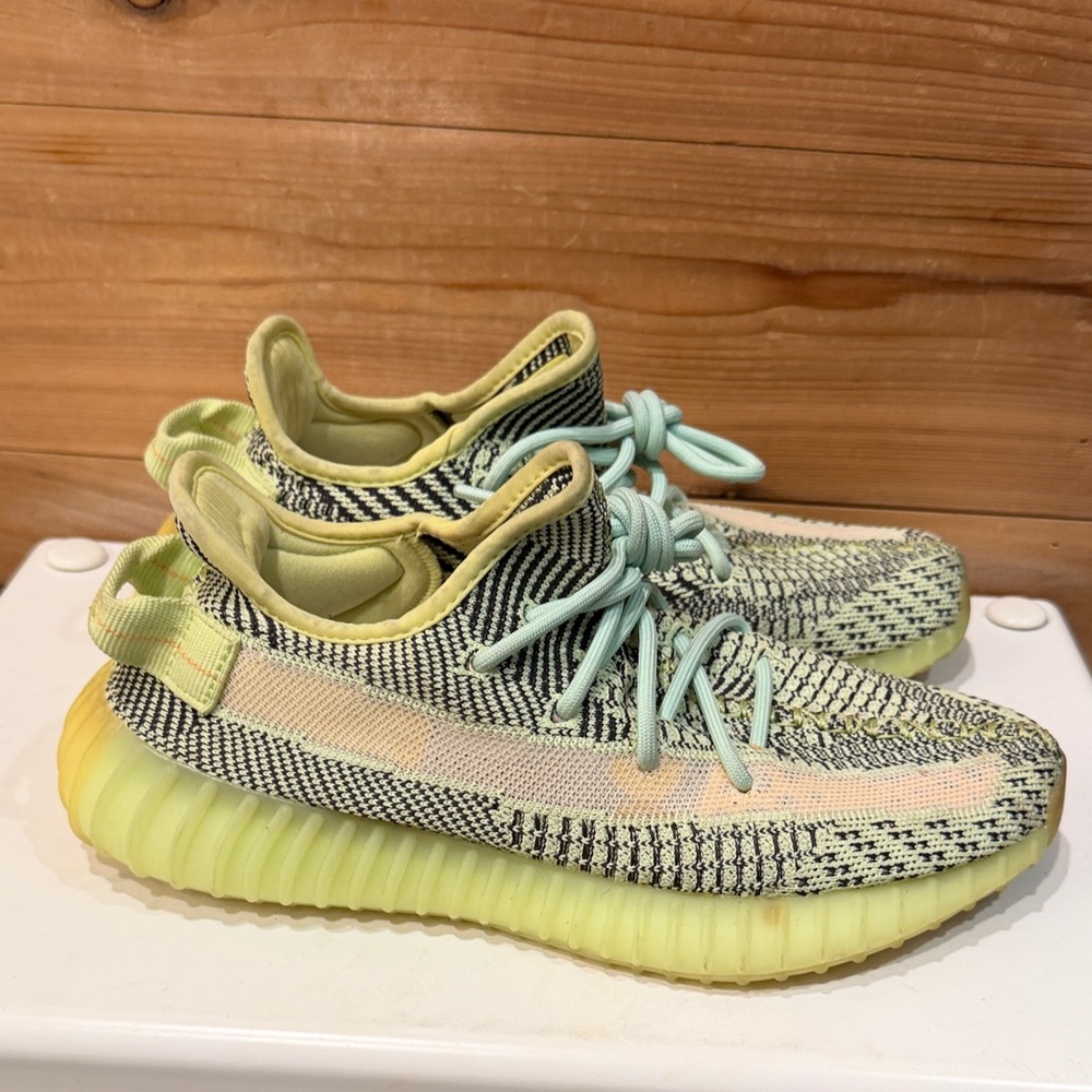 Yeezy boost v2 yeezreel